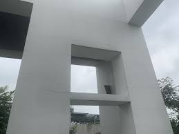Vết nứt chân chim trên tường mới xây
